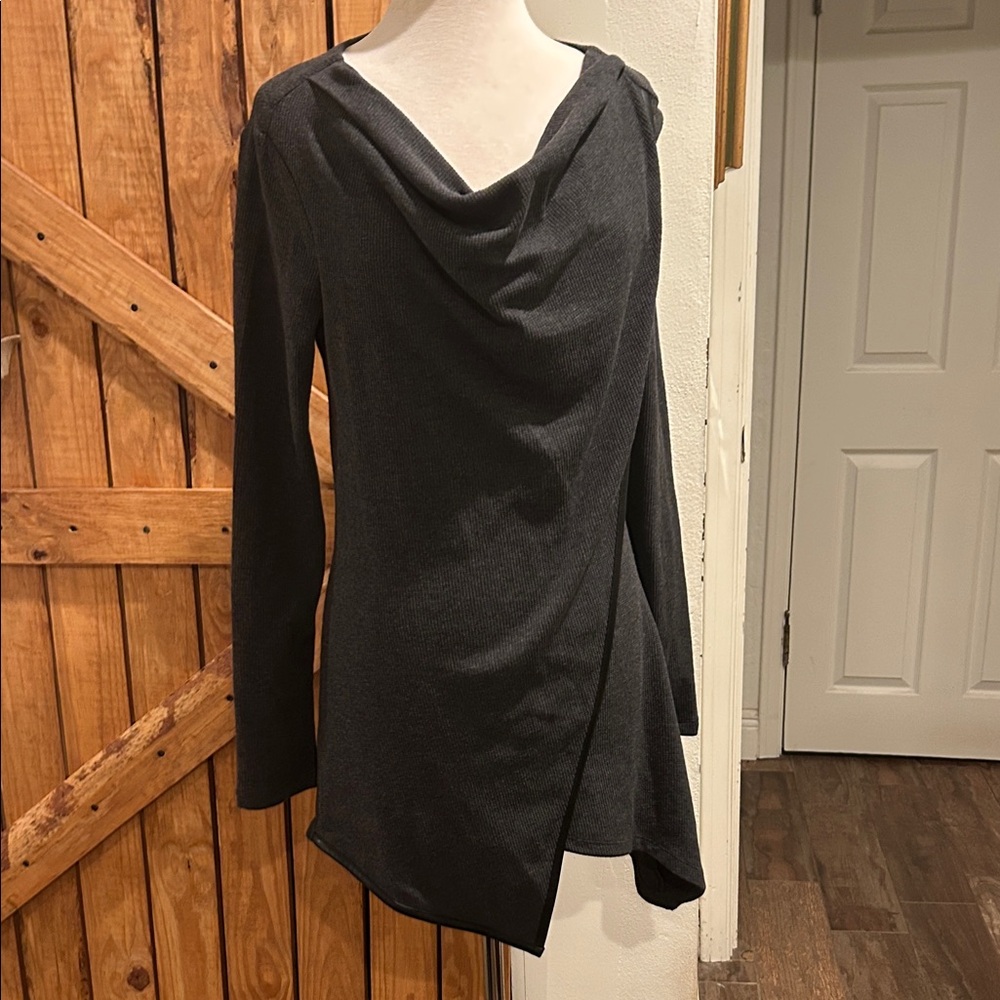 Elegant Gray Women's Drape Top
